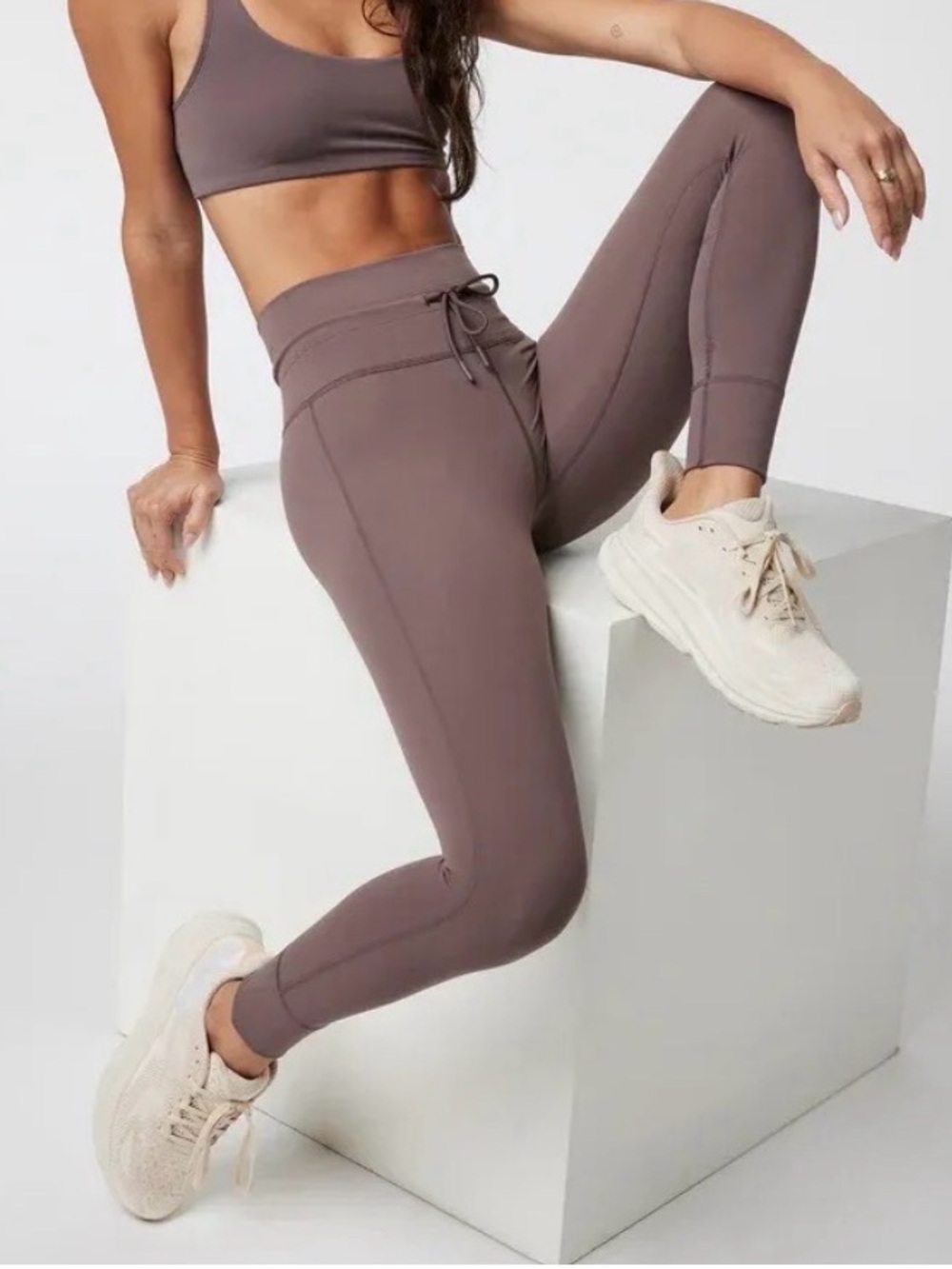 Vuori Women’s Daily Leggings In Lavender Size Large Like New